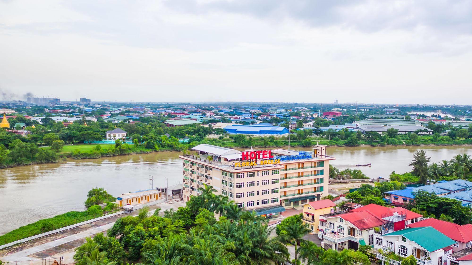 Hotel Sincere Smile Rangoon Buitenkant foto