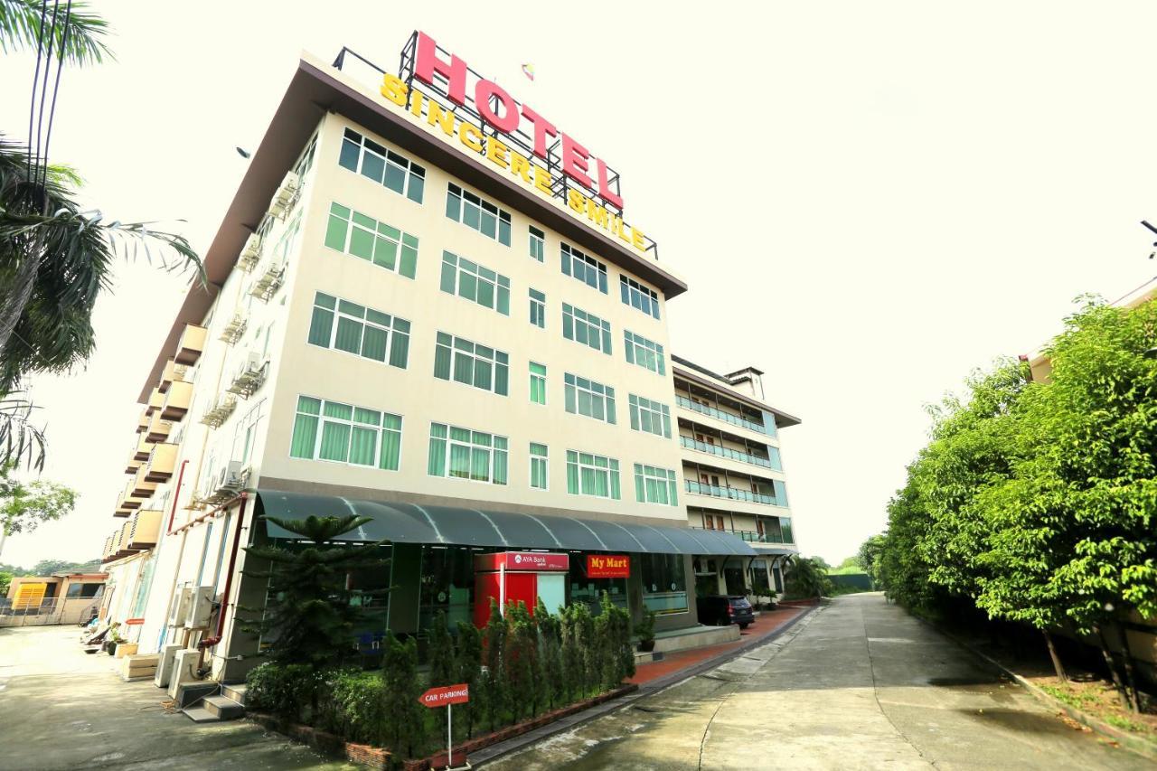 Hotel Sincere Smile Rangoon Buitenkant foto