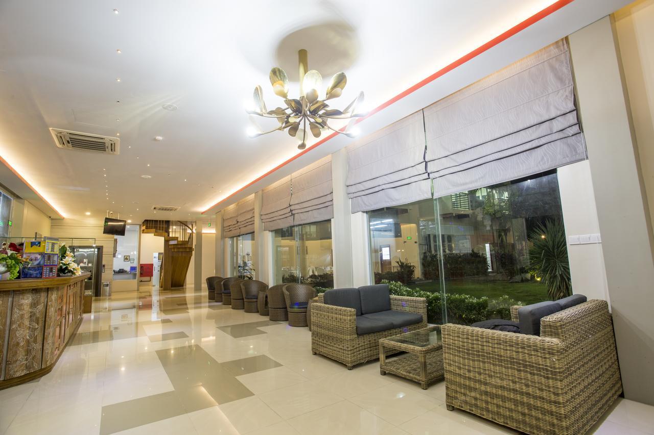 Hotel Sincere Smile Rangoon Buitenkant foto