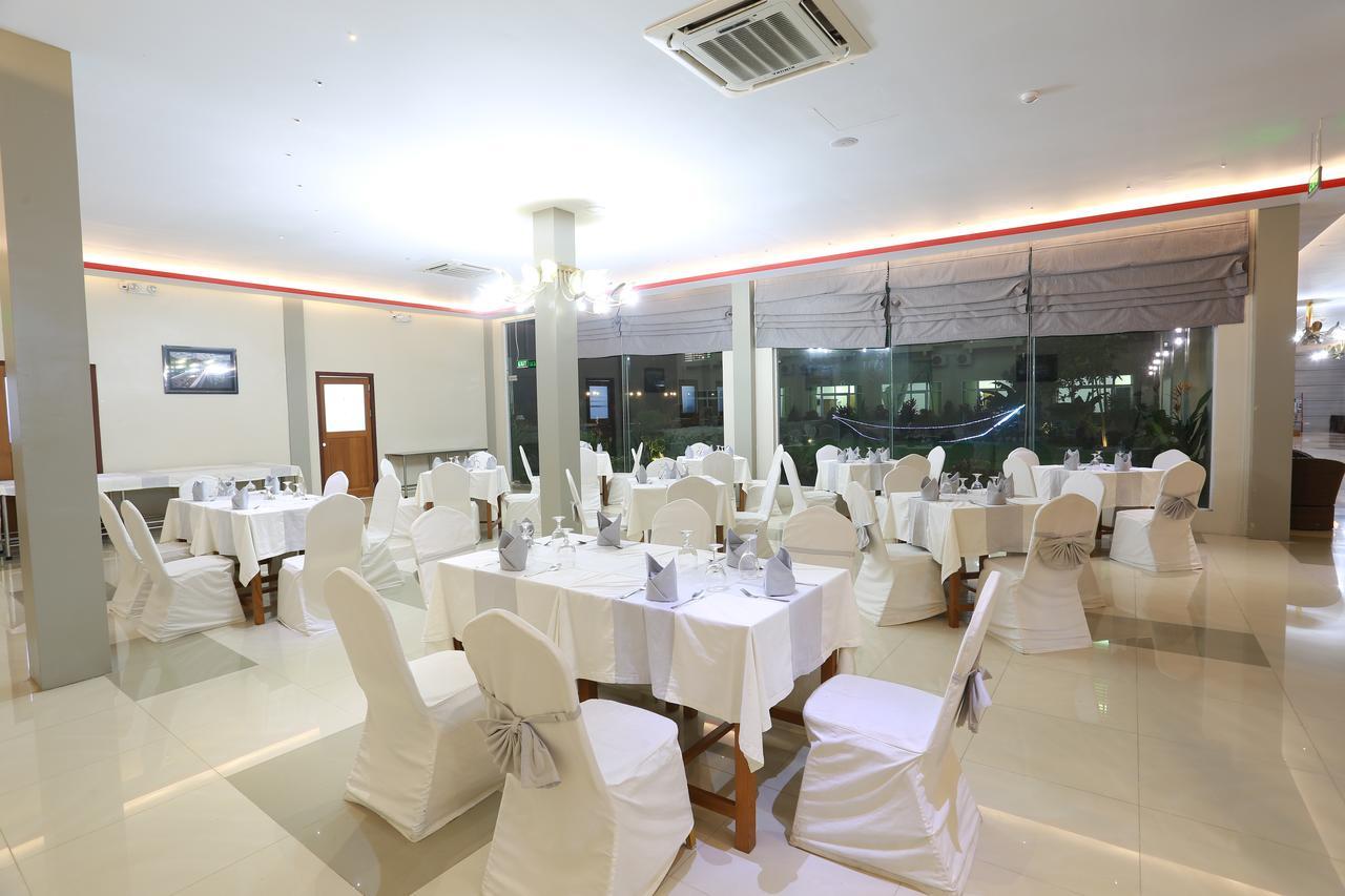 Hotel Sincere Smile Rangoon Buitenkant foto