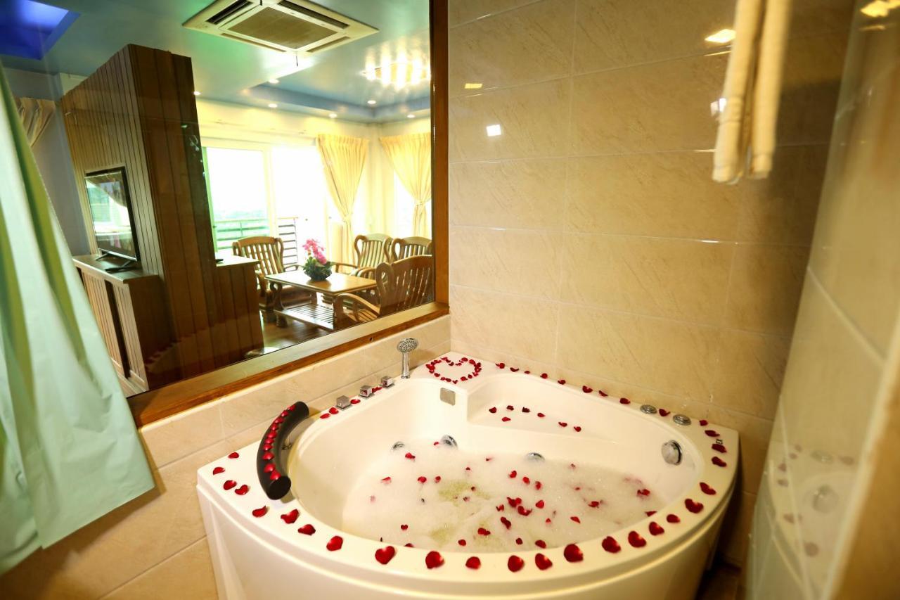 Hotel Sincere Smile Rangoon Buitenkant foto