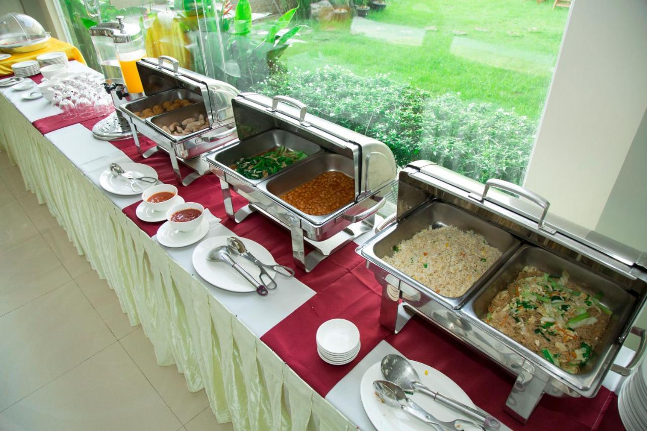Hotel Sincere Smile Rangoon Buitenkant foto