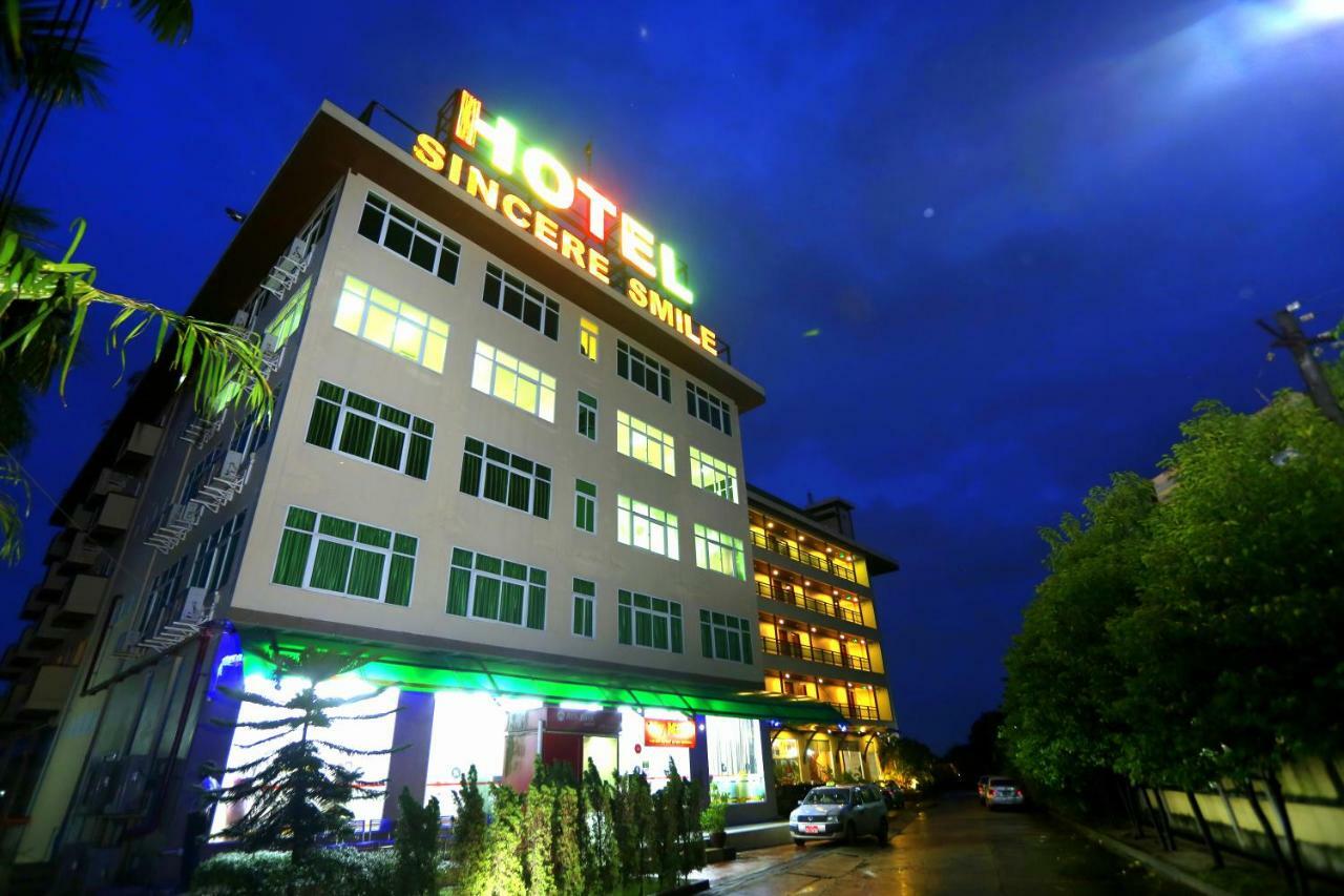 Hotel Sincere Smile Rangoon Buitenkant foto