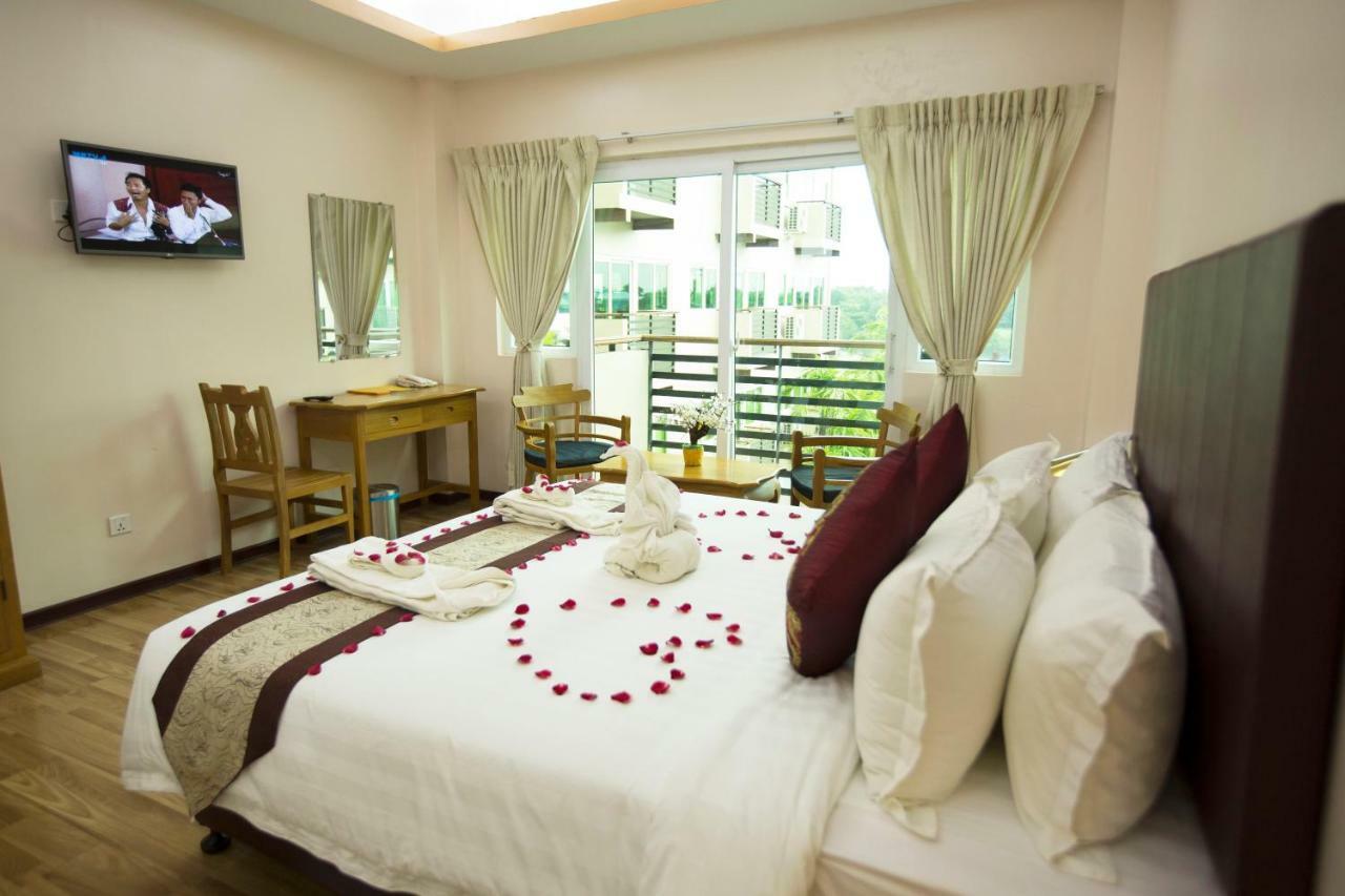 Hotel Sincere Smile Rangoon Buitenkant foto